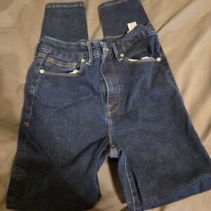 Good American Always Fits Good Waist Jeans